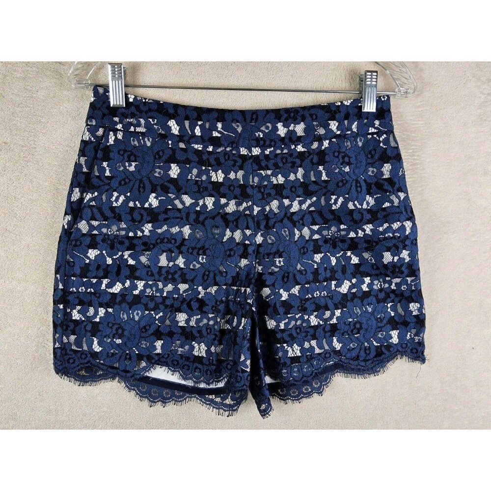 Cartonnier Women's Lace Overlay Striped Shorts Navy Size 0
